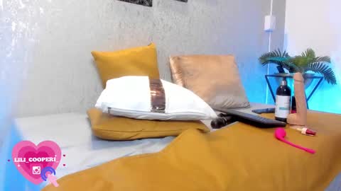 Lili Cooper online show from 02.23.25