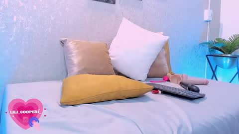 Lili Cooper online show from 03.07.25