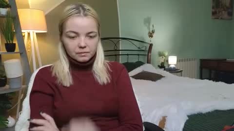 Lilie online show from 02.15.25