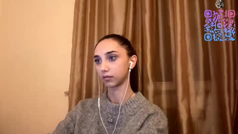 Snapshot of lilihalvorsen chatting on 10.14.25 Lina online show from 10.14.25