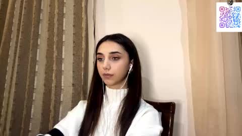 Snapshot of lilihalvorsen chatting on 11.15.25 Lina online show from 11.15.25