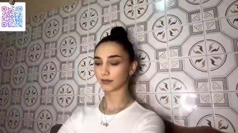 Snapshot of lilihalvorsen chatting on 12.02.25 Lina online show from 12.02.25