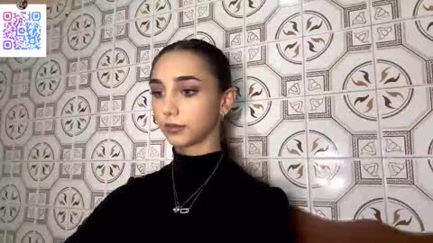 Snapshot of lilihalvorsen chatting on 12.04.25 Lina online show from 12.04.25