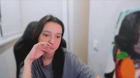 Snapshot of lililaluna chatting on 03.07.25             ...  online show from 03.07.25