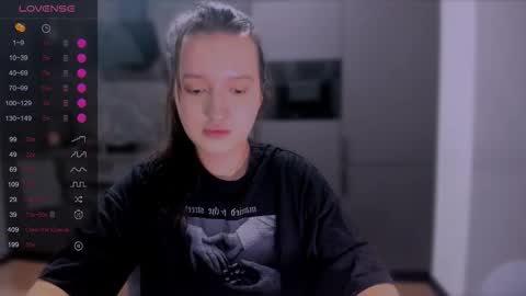 Snapshot of lililaluna chatting on 09.20.25             ...  online show from 09.20.25