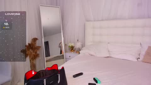 Snapshot of lilit_1love chatting on 09.14.25 Lilit online show from 09.14.25