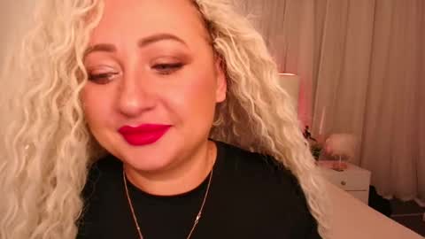 Snapshot of lilit_1love chatting on 10.01.25 Lilit online show from 10.01.25