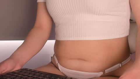 Snapshot of lilit_jade chatting on 12.23.24 Lilit online show from 12.23.24