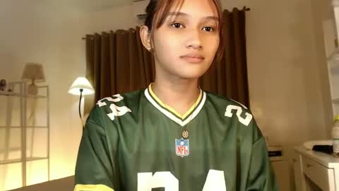 Snapshot of lilit_sensual chatting on 03.04.25 Chloe online show from 03.04.25