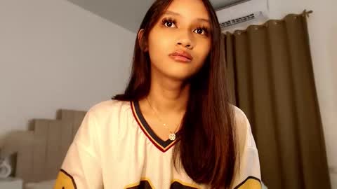 Snapshot of lilit_sensual chatting on 10.14.25 Chloe online show from 10.14.25