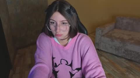 Snapshot of lilit_versal chatting on 12.16.25 Lilit online show from 12.16.25