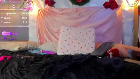 Snapshot of lilith__rosse chatting on 12.25.24 Lilith Rosse online show from 12.25.24