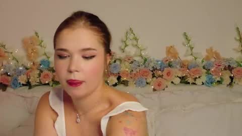 Snapshot of lilith_bonheur chatting on 02.18.26 Lilith Bonheur online show from 02.18.26