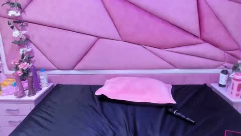 Snapshot of lilith_cooper20 chatting on 02.26.25 lilith cooper20 online show from 02.26.25