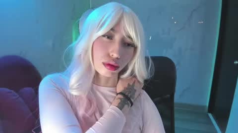 Snapshot of lilith_cooper20 chatting on 11.21.25 lilith cooper20 online show from 11.21.25