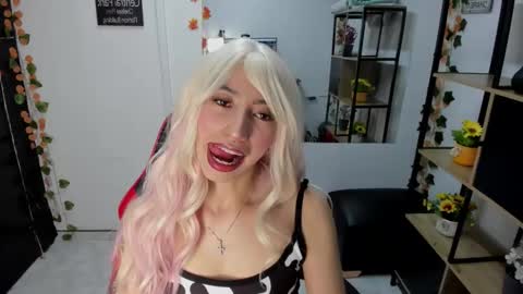 Snapshot of lilith_cooper20 chatting on 12.16.25 lilith cooper20 online show from 12.16.25