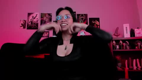 Snapshot of lilith_deveraux_ chatting on 10.30.25 MISTRESS LILITH online show from 10.30.25