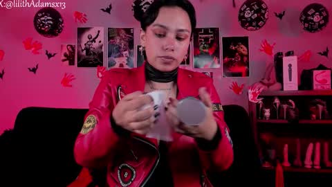 Snapshot of lilith_deveraux_ chatting on 11.11.25 MISTRESS LILITH online show from 11.11.25