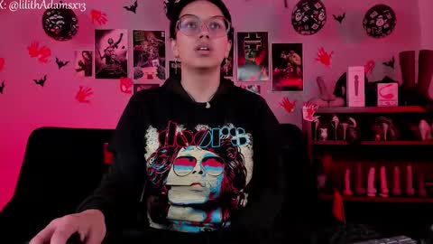 Snapshot of lilith_deveraux_ chatting on 11.19.25 MISTRESS LILITH online show from 11.19.25