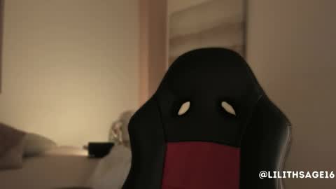 Snapshot of lilith_sage_ chatting on 10.22.25 lilith_sage_ online show from 10.22.25