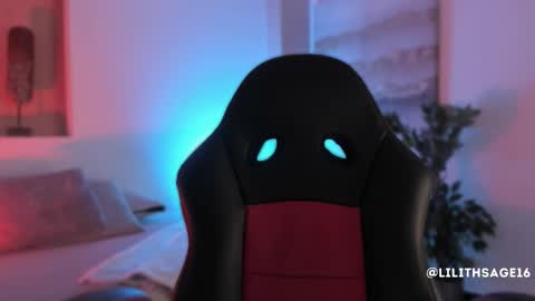 Snapshot of lilith_sage_ chatting on 11.05.25 lilith_sage_ online show from 11.05.25