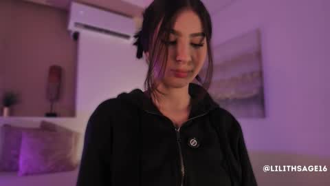 Snapshot of lilith_sage_ chatting on 11.14.25 lilith_sage_ online show from 11.14.25