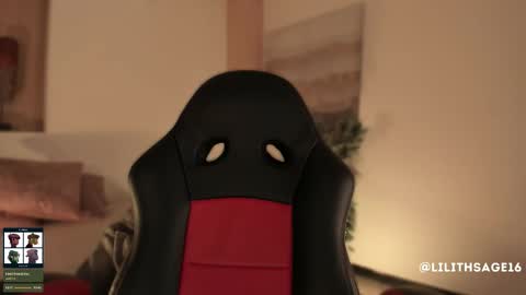 Snapshot of lilith_sage_ chatting on 11.25.25 lilith_sage_ online show from 11.25.25