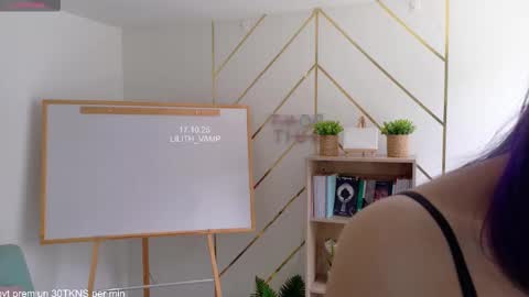 Snapshot of lilith_vamp chatting on 10.17.25 LILITH 200 LIKES Thursday Clown Costume M online show from 10.17.25