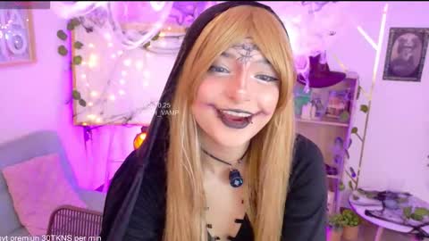 Snapshot of lilith_vamp chatting on 10.28.25 LILITH 200 LIKES Thursday Clown Costume M online show from 10.28.25