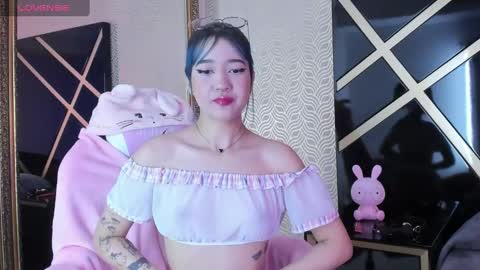 Snapshot of lilithcary chatting on 12.20.24 Lilith online show from 12.20.24