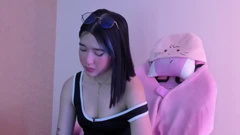 Snapshot of lilithcary chatting on 01.22.25 Lilith online show from 01.22.25