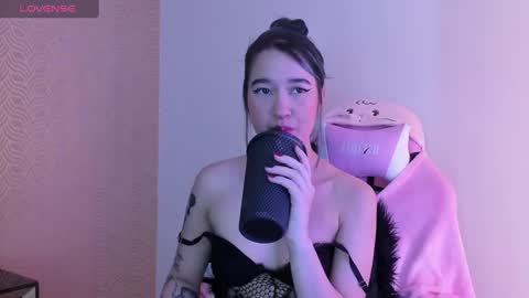 Snapshot of lilithcary chatting on 02.04.25 Lilith online show from 02.04.25