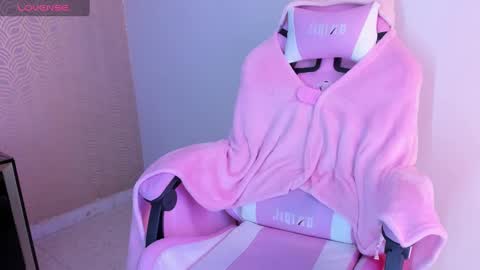 Snapshot of lilithcary chatting on 02.05.25 Lilith online show from 02.05.25