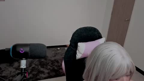 Snapshot of lilithcary chatting on 11.21.25 Lilith online show from 11.21.25