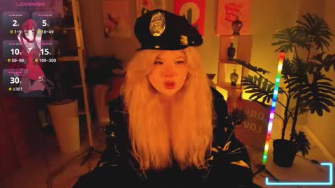 Snapshot of lilithnelson chatting on 10.28.25 LilithNelson online show from 10.28.25