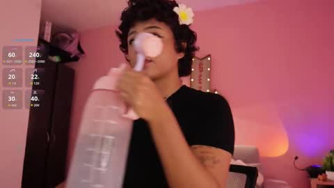 Snapshot of lilithrose_2 chatting on 11.11.25 lilithrose_2 online show from 11.11.25