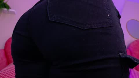 Snapshot of lilithsmith__ chatting on 11.17.25 lilithsmith__ online show from 11.17.25