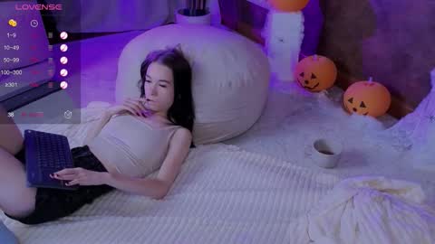 Snapshot of lilithstrangfor chatting on 10.31.25 lilithstrangfor online show from 10.31.25