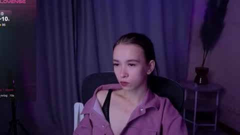 Snapshot of lilithstrangfor chatting on 11.28.25 lilithstrangfor online show from 11.28.25