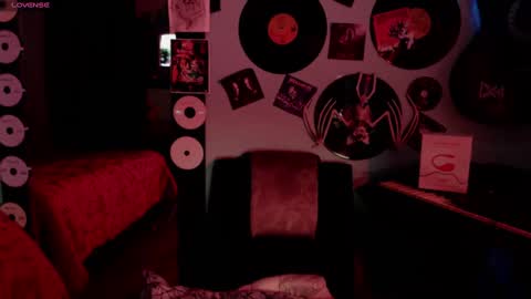 Snapshot of lilithword chatting on 10.12.25 Call me Lilith online show from 10.12.25