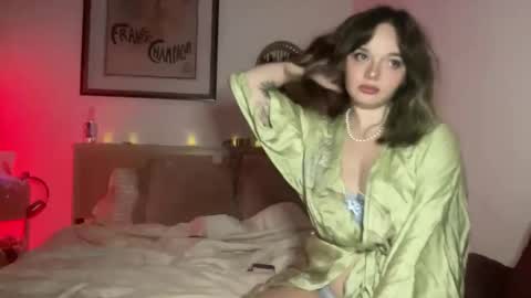 Snapshot of lill_daddysgirl chatting on 12.14.25 lilldaddysgirl online show from 12.14.25