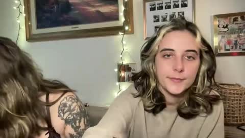 Snapshot of lill_daddysgirl chatting on 12.16.25 lilldaddysgirl online show from 12.16.25