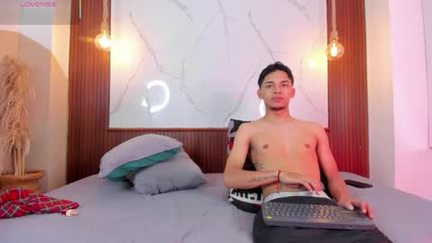 lillian_lee1 online show from 05.21.26