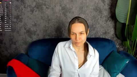 lillian_white1 online show from 02.24.25