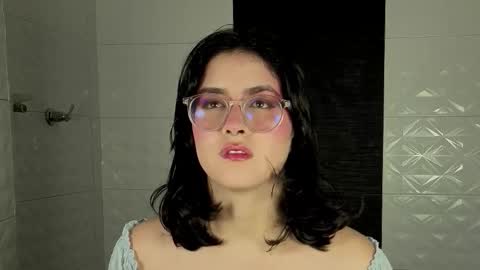 lillianderson -  Next stream start at 0700hs GTM-3 online show from 12.22.25