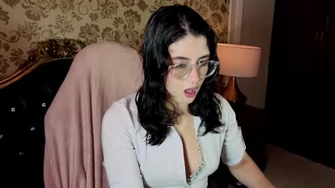 Snapshot of lillianderson chatting on 04.25.26 lillianderson - Next stream start at 0700hs GTM-3 online show from 04.25.26