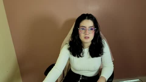 Snapshot of lillianderson chatting on 04.26.26 lillianderson - Next stream start at 0700hs GTM-3 online show from 04.26.26