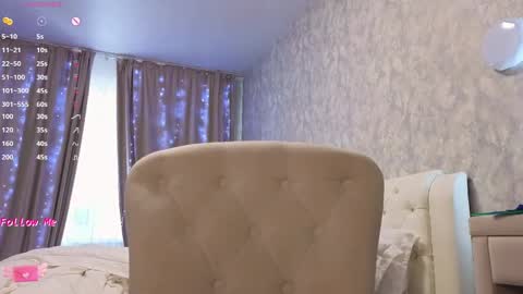 Lara Angel online show from 04.05.26