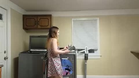 lilly_adams88 online show from 04.10.26