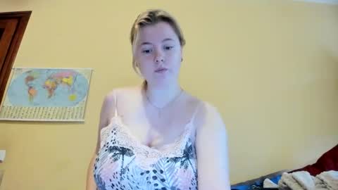 Snapshot of lillydepp chatting on 10.14.25 Lilly Depp online show from 10.14.25